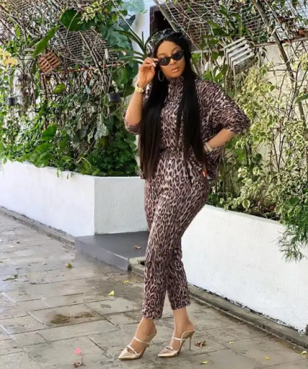 Popular OAP Toke Makinwa’s Home Almost Gutted By Fire (Photos)